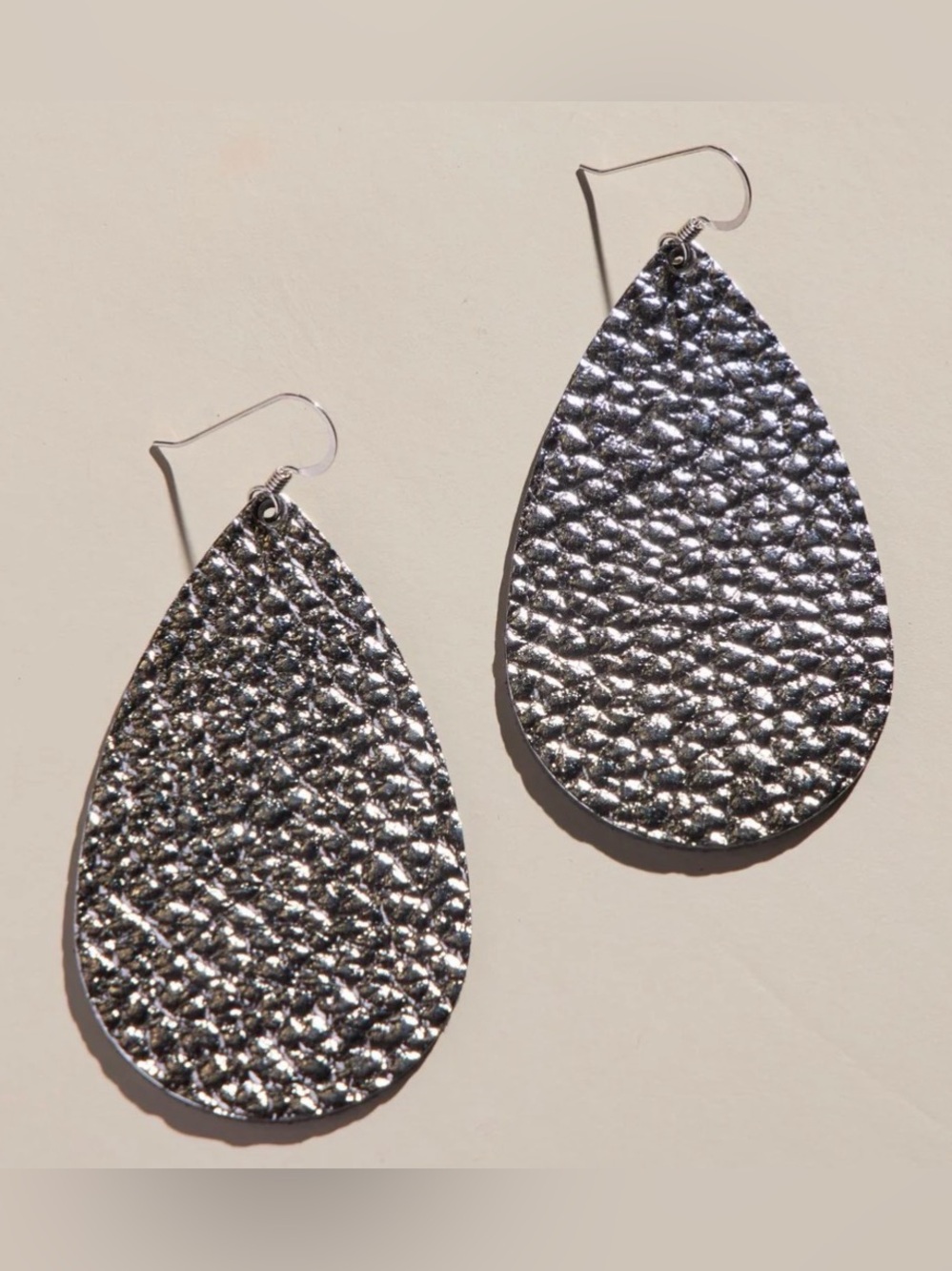 Nickel & Suede Silver Hammered Teardrop Shape Earrings